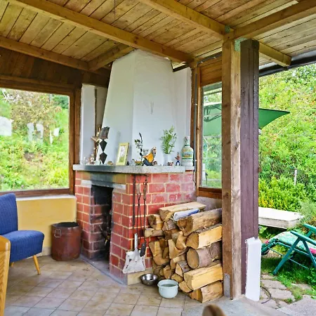 Hill-view Holiday In With Garden And Patio Hébergement de vacances
